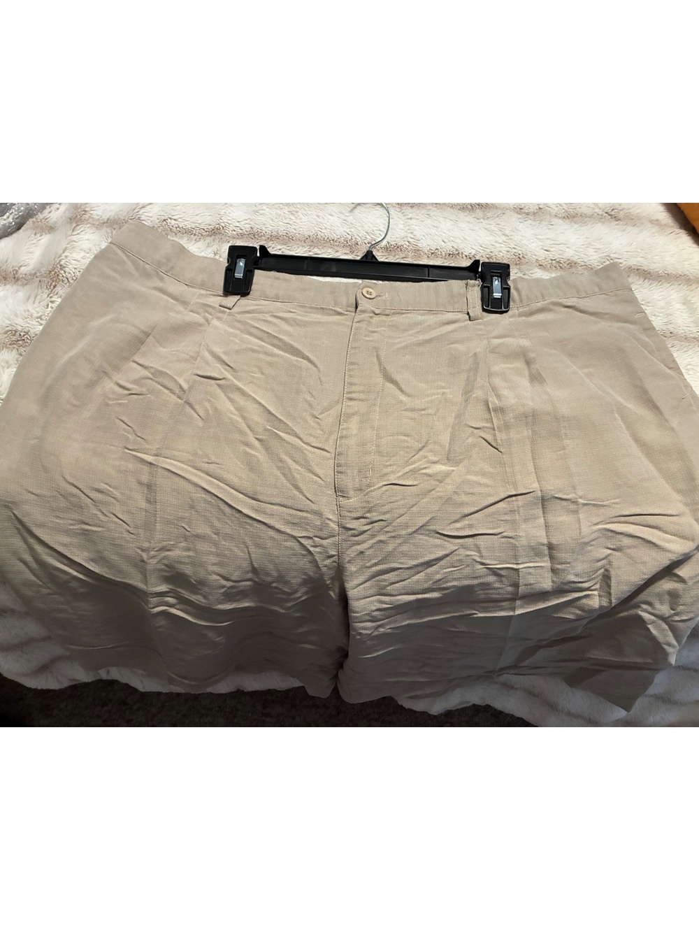Bamboo Cay Tan Pleated Resort Shorts Size 44